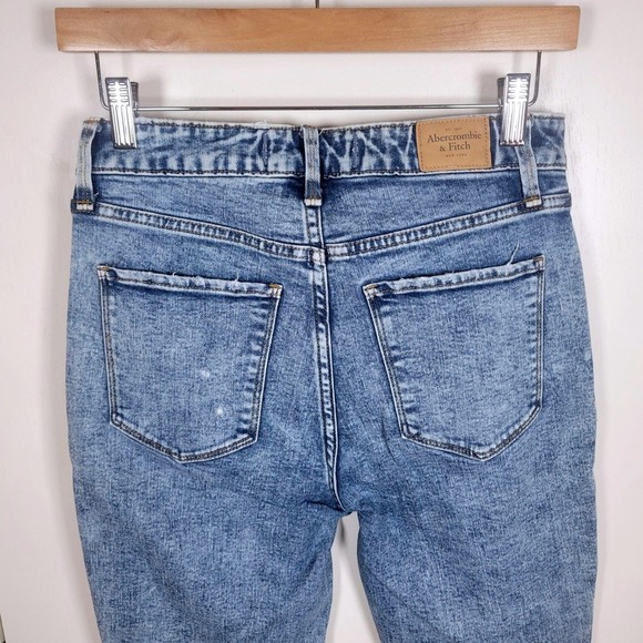 Abercrombie & Fitch High Rise Ankle Jeans Women's Size 26/2S Light Wash Slim Fit - Picture 7 of 9